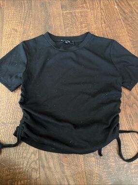 Black Ruched-Side Short Sleeve Crop Top